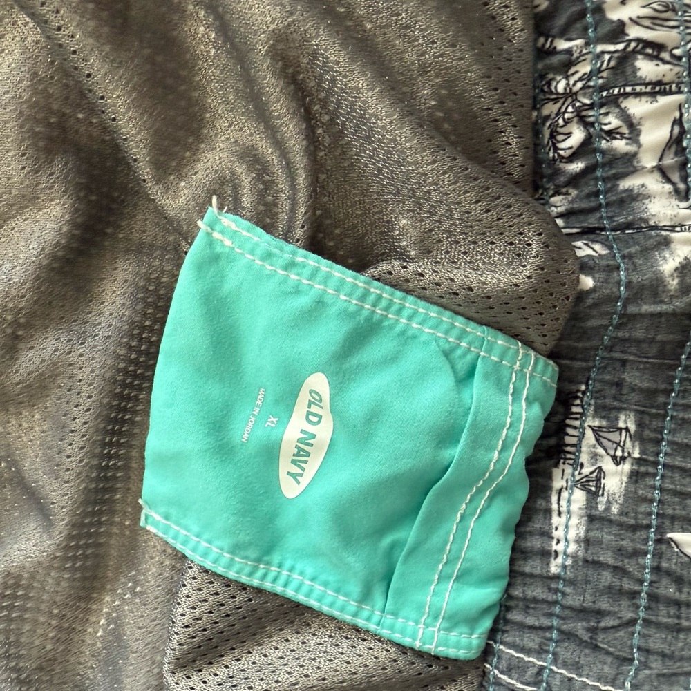 Bathing suit - Picture 3 of 3